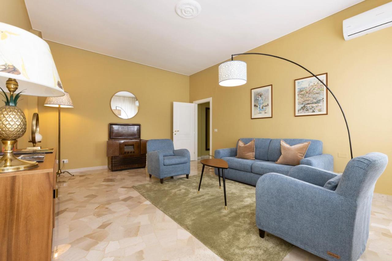 Lilly Apartment Флоренція Екстер'єр фото
