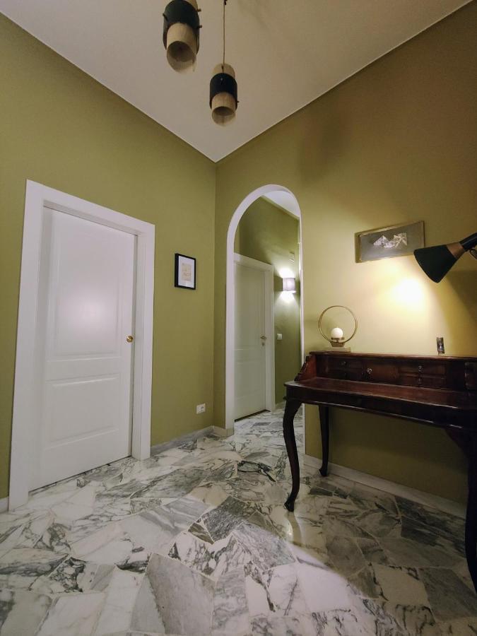 Lilly Apartment Флоренція Екстер'єр фото