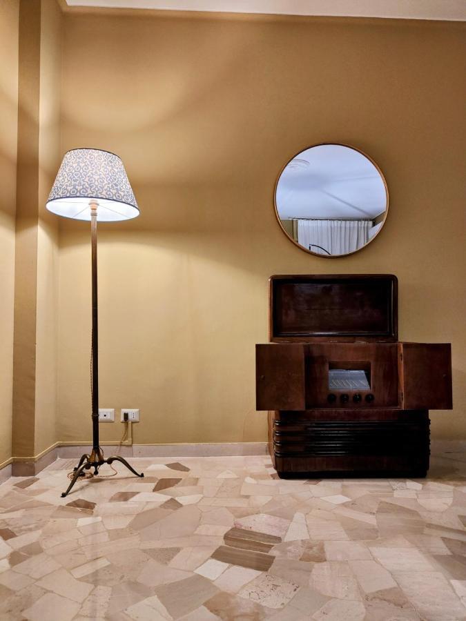 Lilly Apartment Флоренція Екстер'єр фото