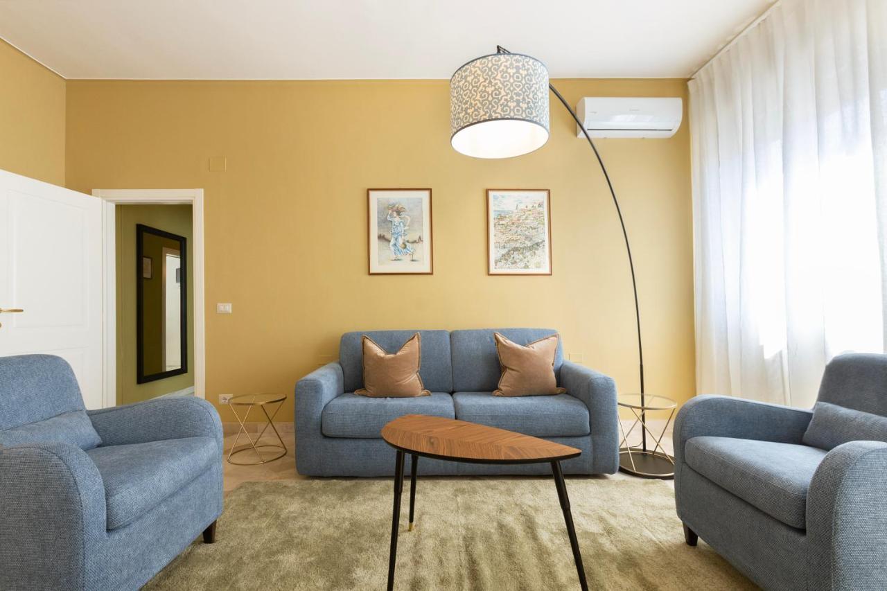 Lilly Apartment Флоренція Екстер'єр фото