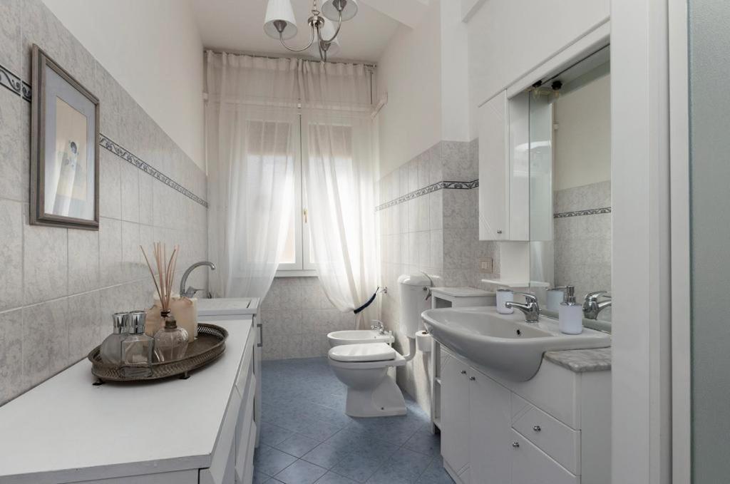 Lilly Apartment Флоренція Екстер'єр фото